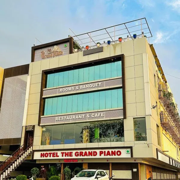 Hotel The Grand Piano - Best Business Hotel in Patan, hotel v destinaci Pātan