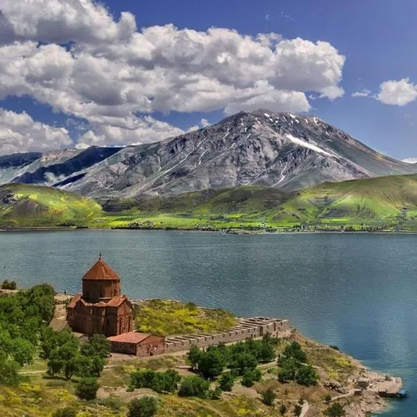 VILLA VIP, hotel v destinaci Sevan