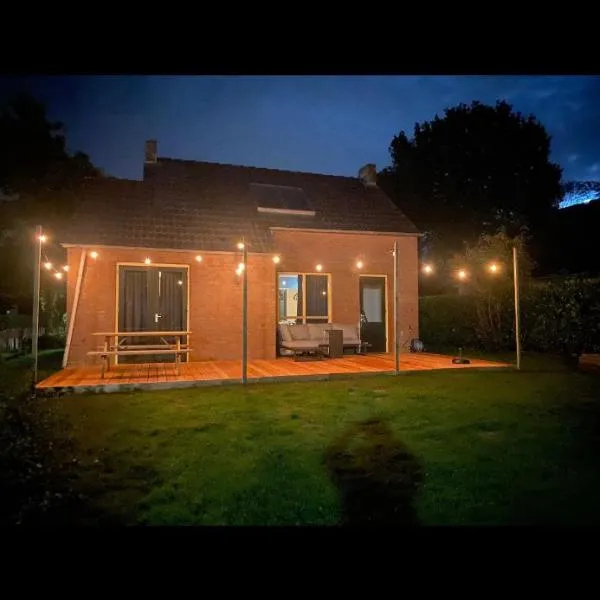 Vakantiehuis de Bruyn 6 persoons, Hotel in Ewijk