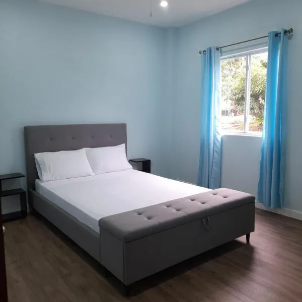 Serenity Seaview Suite, hotel i Anse La Raye