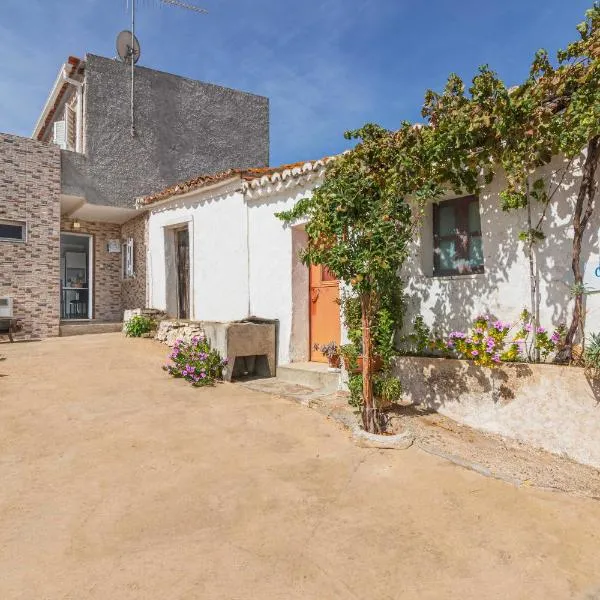 Casa das Bonecas, hotel v destinaci Farelos de Baixo