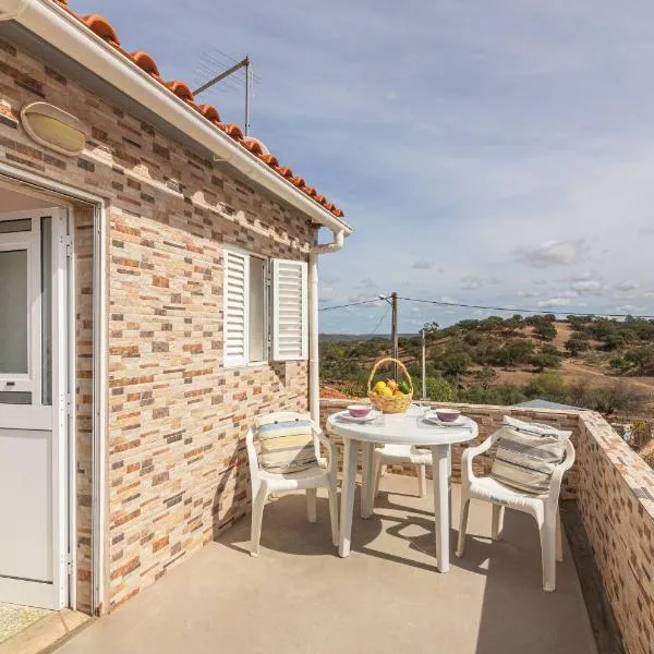 Casa das Bonecas, hotel in Farelos de Baixo