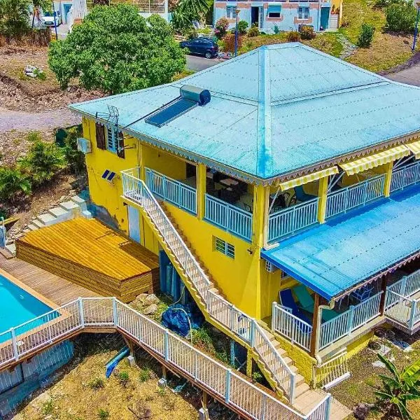 Océan bleu 972 Beige N 1 – hotel w mieście Les Anses-d'Arlet