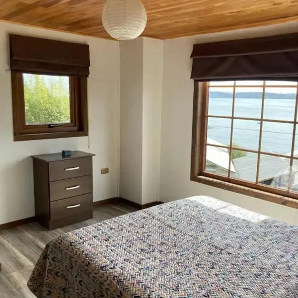 Sea view Room 1 on Danielas Home, shared bathroom, hotel en Ancud