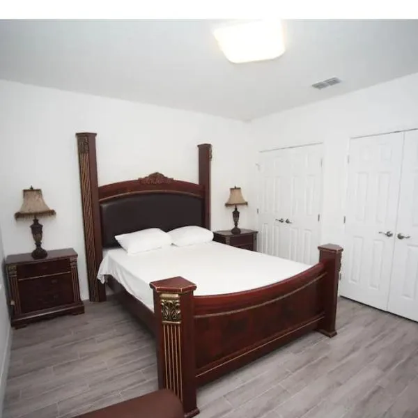 room in residential home, hótel í Orlando
