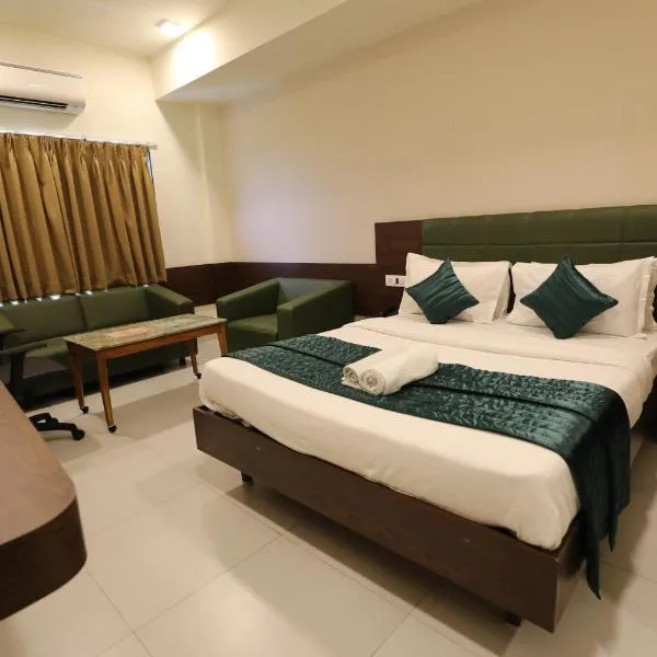Greenotel Rooms Hazira, Surat, hotel en Damka