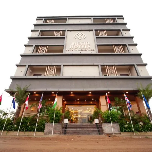 Viesnīca Mevid Hotels pilsētā Ibrāhīmpatan