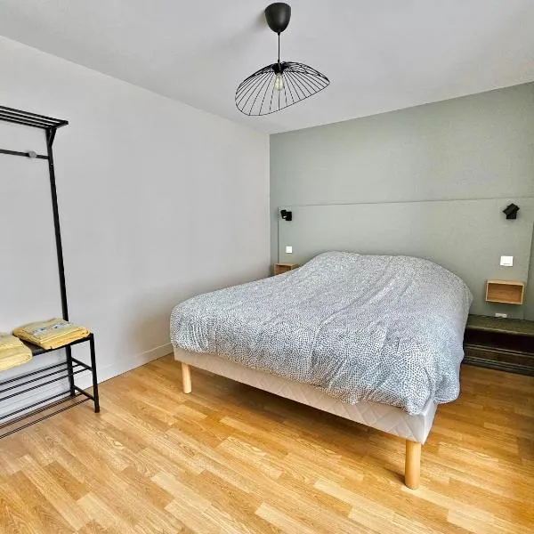 les chambres d'hôtes la Guiberdière – hotel w mieście Castilly