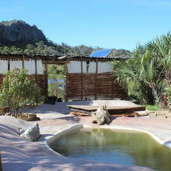 Iharana Bush Camp, hotel v destinaci Ambondromifehy