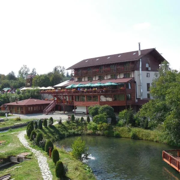 Complex Pastravaria Albota, hotel in Arpaşu de Sus