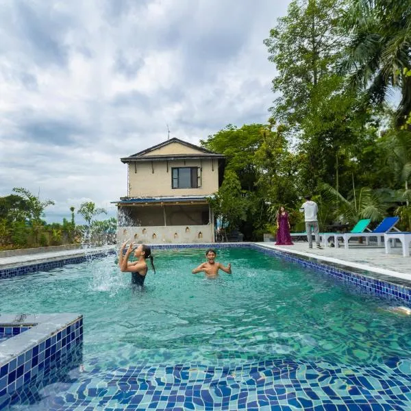 Hotel Parkside & Swimming Pool-Between Greenery and Azure ,Your Perfect Retreat, hotel v destinaci Chitwan