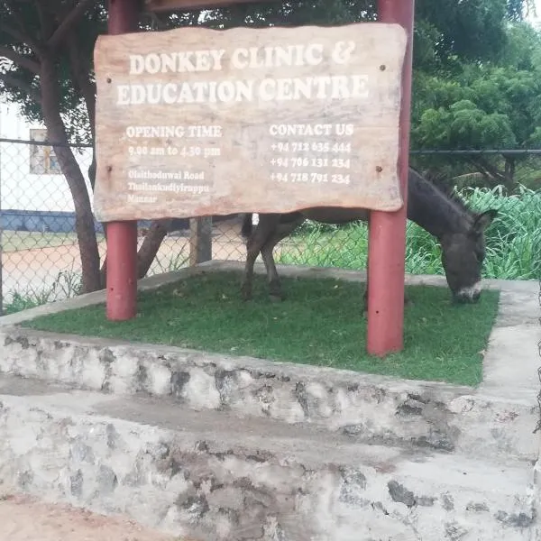 Donkey clinic and education center, hotel v destinaci Mannar