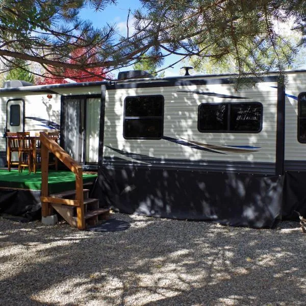 300 feet from Payette river, hotell sihtkohas Cascade