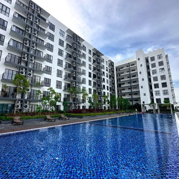 Disneyland Theme DFB homestay 03 Gala City Armadale Residence, hotel in Kuching