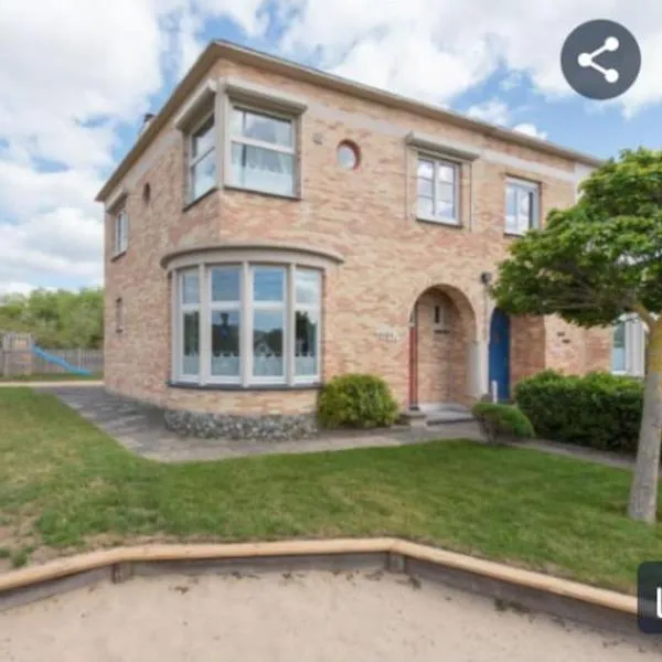 Cosy 6P family home 'Notre Nid' close to the beach 300m Oostduinkerke - Belgian seaside, hotel en Oostduinkerke-Bad