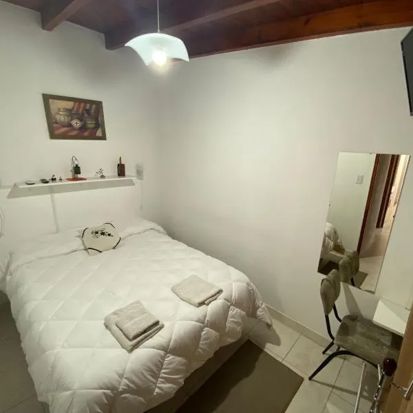 Like Home、サルタのホテル