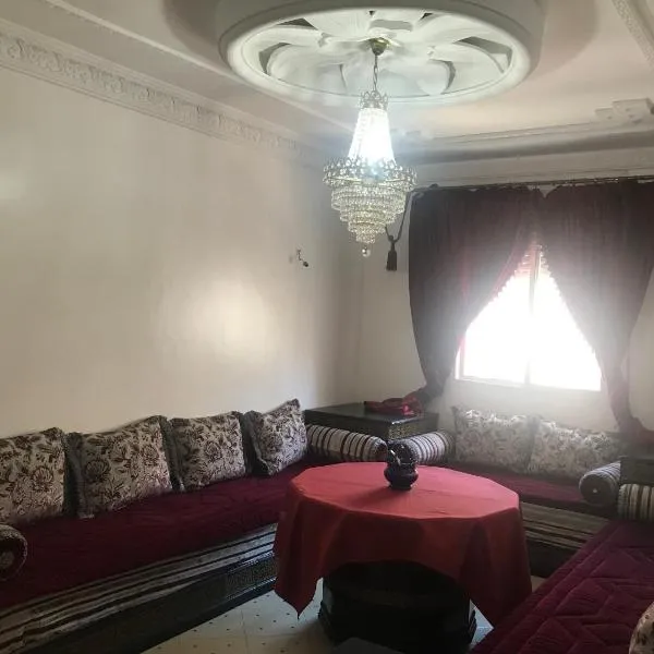 Appartement Familial pres d'aeroport Irfane 1-317 Tanger, hotel di Aïn Dalia Kebira