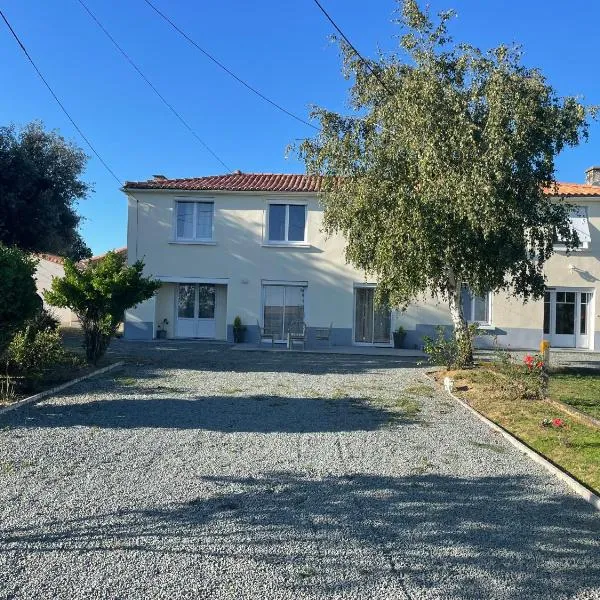 Le Pacifique Vendée, hotel in La Meilleraie-Tillay