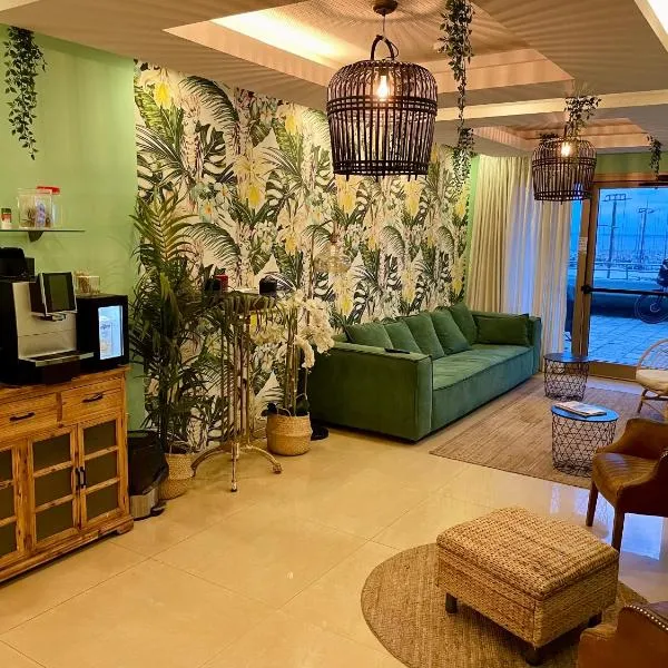 Marina Beach Hotel, khách sạn ở Tel Aviv