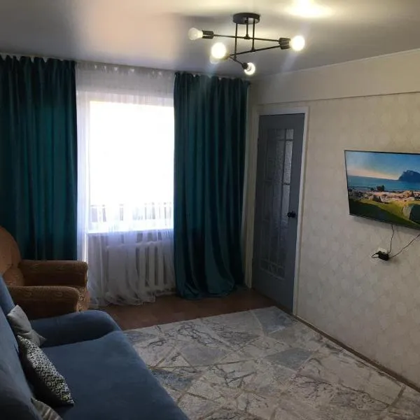 Lux Home на Новаторов, ξενοδοχείο σε Ustʼ-Kamenogorsk