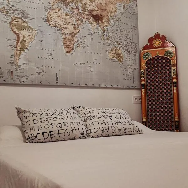 Casa Colorista En El Casco Antiguo, hotel en Alicante