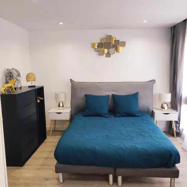 Lumineux Charming Appartement - Cozy Flat, отель в городе Ле-Шене