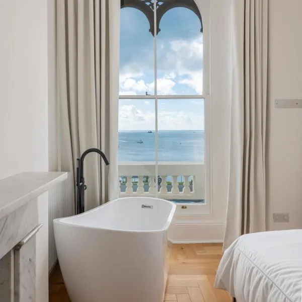 FOX ON THE HOE - Luxury Apartment accommodation, hotel em Plymouth