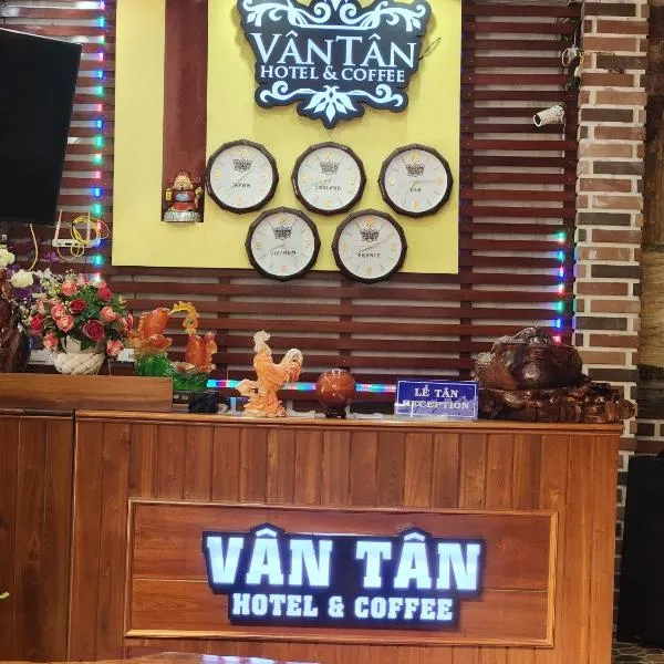 Vân Tân, khách sạn ở Kon Von Kla