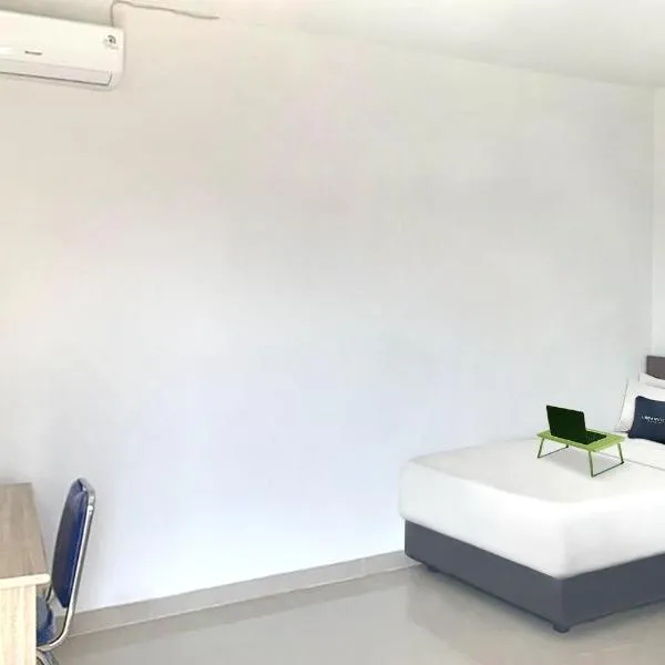 Urbanview Hotel Juanda Kota Agung by RedDoorz, hotel u gradu Kotaagung