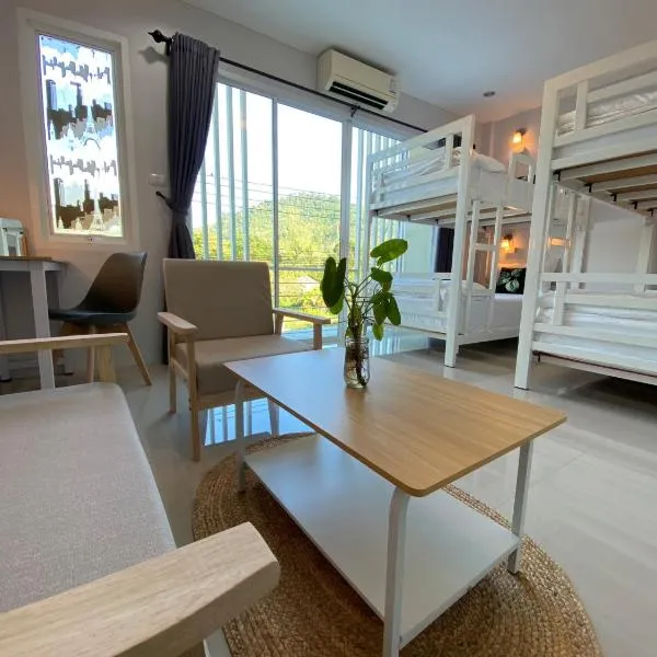 Khaolak Mind Home Hostel, khách sạn ở Khao Lak