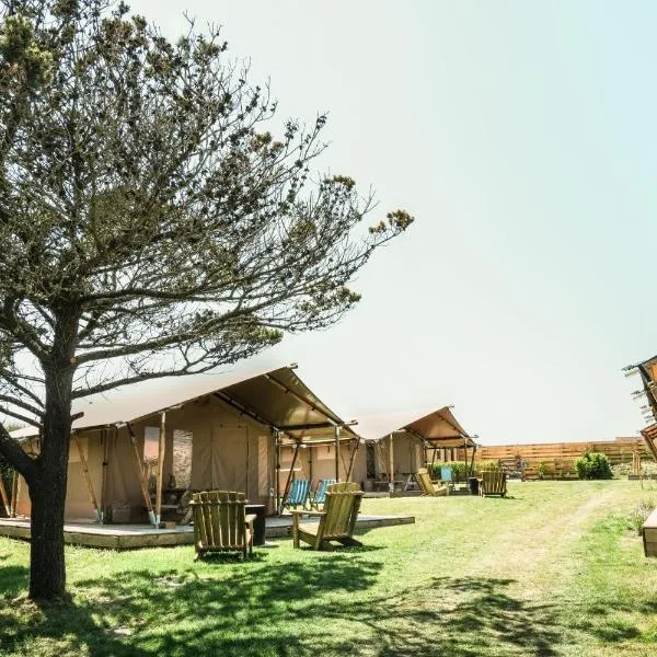 Glamping at Macdonald's Farm, Hotel in Saint Ervan