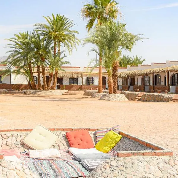 Palm Valley camp, hôtel à Nuweiba‘ el Muzeinah