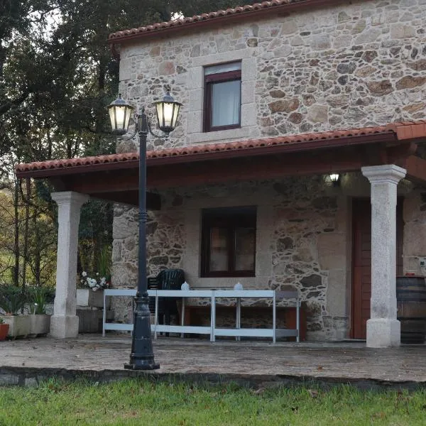 Casa de piedra, A Lameira, хотел в А Коруня