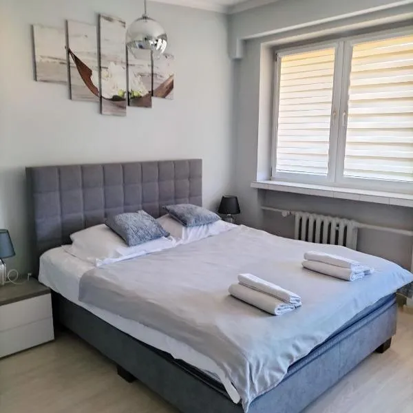 Restauracja Pod Jabłonią, hotel v destinaci Łącko