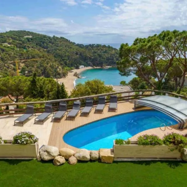 Villa Mitjorn Cala Canyelles, Hotel in Lloret de Mar