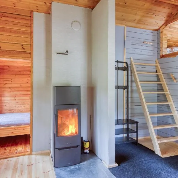 Pinetree Cottages Cozy log cabin, hotel sa Uusikaupunki