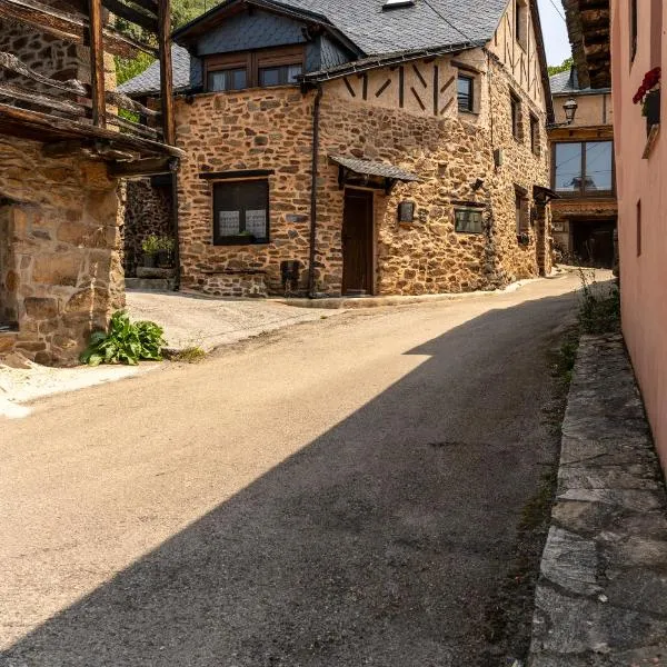 Turismo rural La casa de roble, hotel en Bembibre