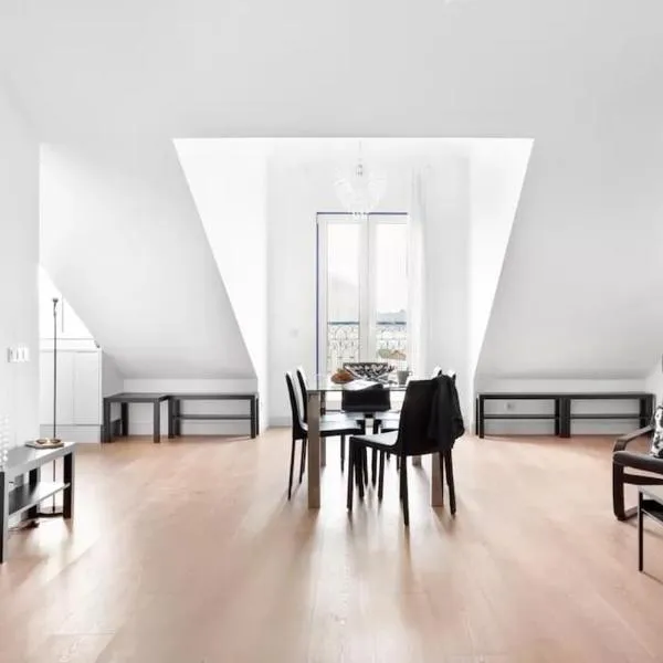 Lovely 2-BR Flat w/Terrace near Time Out Market