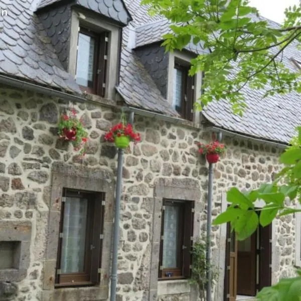 Maison au cœur du Sancy, hotel in Saint-Donat