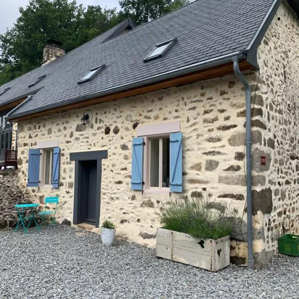 Gîte Maison du Trottoir, Sussac, hotel em Sussac