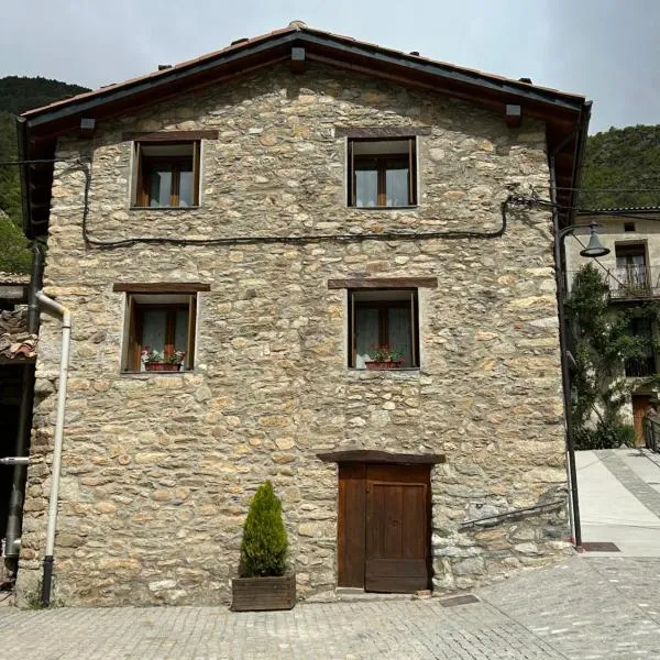Apartamento Casa Sastre Turismo Rural, ξενοδοχείο σε Forcat