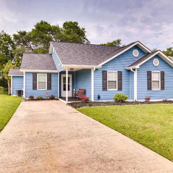 Greensboro Vacation Rental w/ Patio, Yard!, Hotel in Greensboro