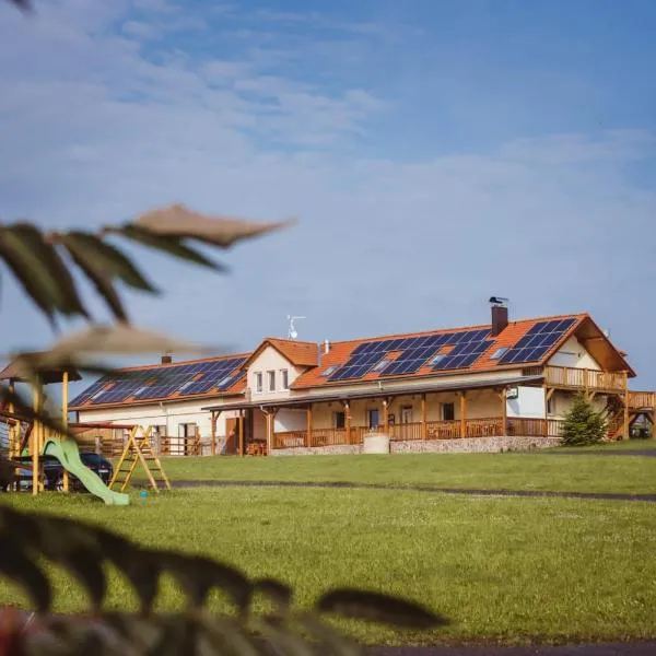 Pension Country Relax, hotel v destinaci Roupov