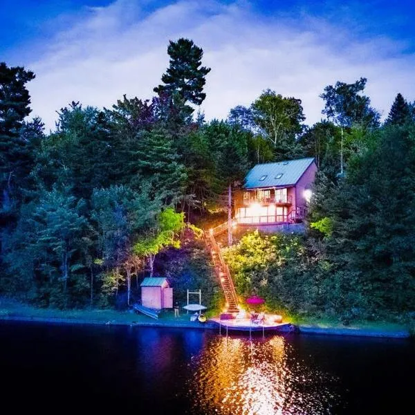 Stairway To Heaven-VT Lakefront!, hotel di Eden