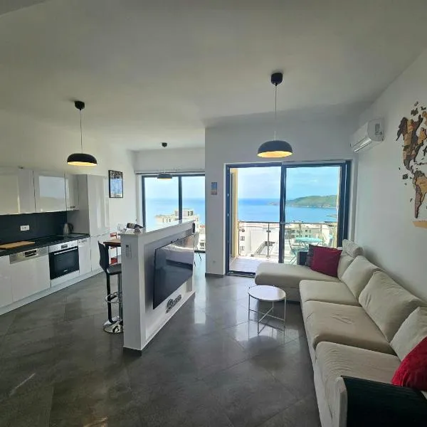 Modern Top Floor Sea View 3BR with Pools, Spa & Fitness, hotelli kohteessa Bečići