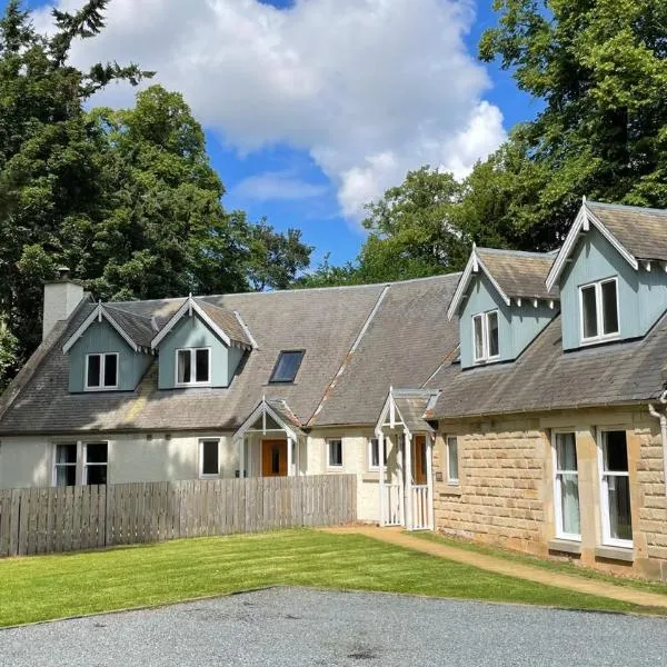 Estate Houses at Carberry Tower, hotel in Edinburgh