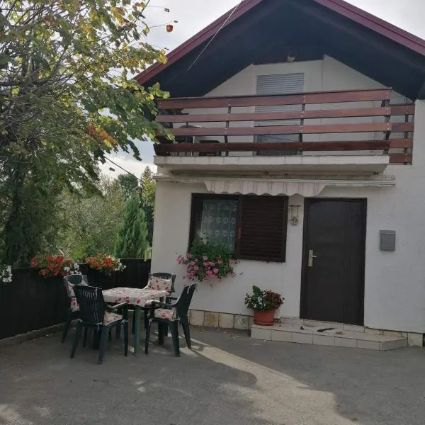 Studio Apartman Barbara, hotel v destinaci Josipdol