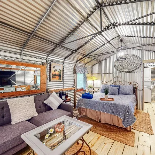 Bunk House, hotel di Morriston