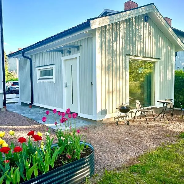 Egen villa i centrala Gävle - Park House 5A, hotel v destinaci Gävle