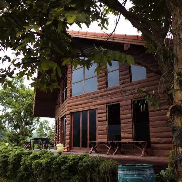 NUYU Khaoyai, hotel v destinaci Pong Talong